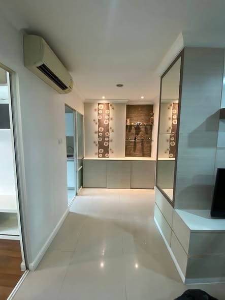 One Bedroom Condo For Rent