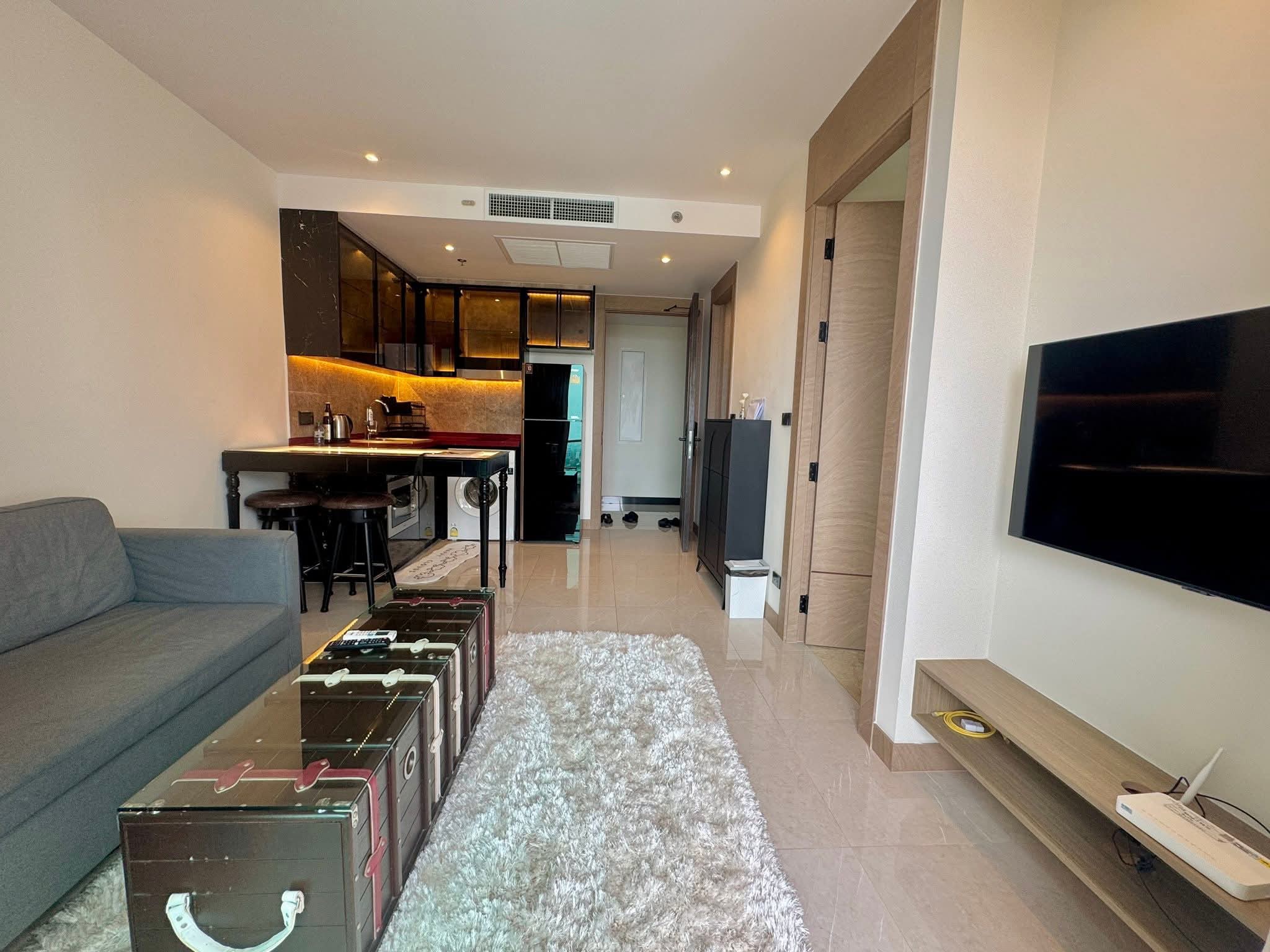 One Bedroom Condo For Rent