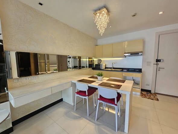 One Bedroom Condo For Rent