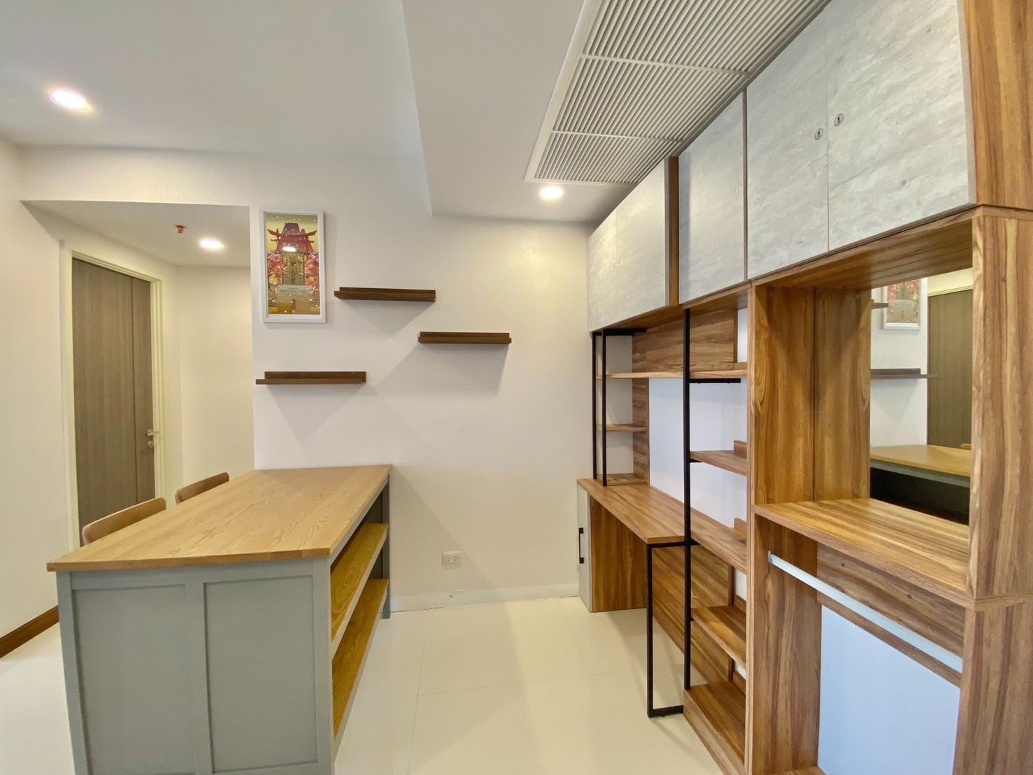 Two Bedroom Condo For Rent