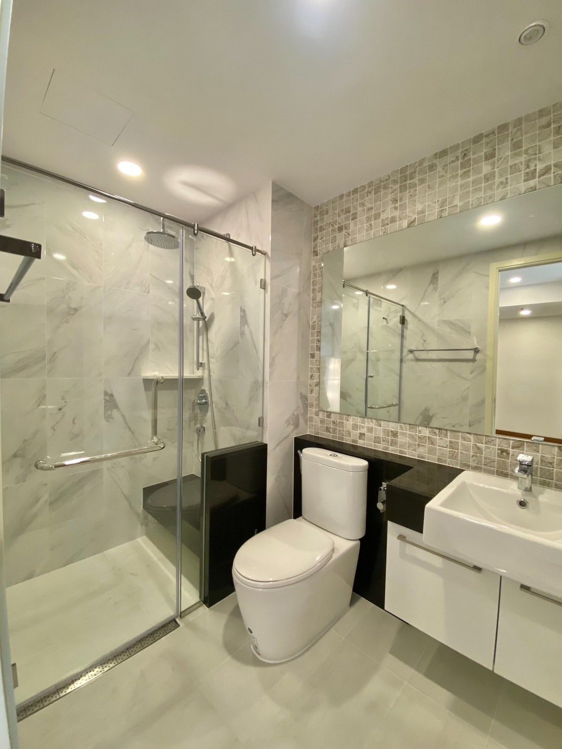 Two Bedroom Condo For Rent