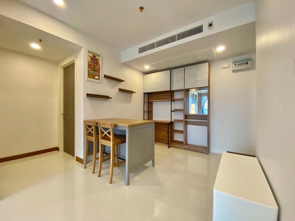 Two Bedroom Condo For Rent