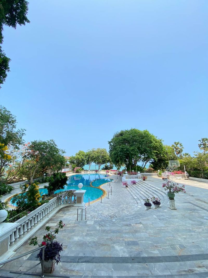 One Bedroom Condo For Rent