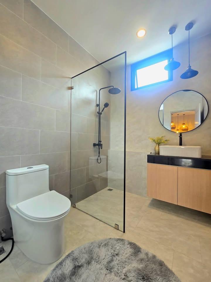 Detached House For Sale