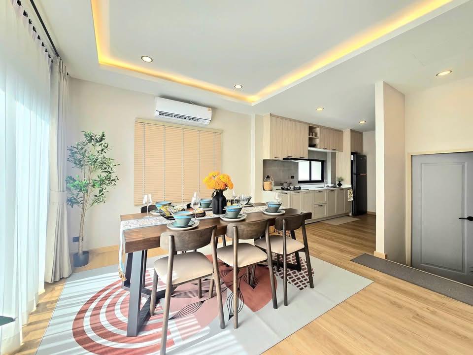 Detached House For Sale