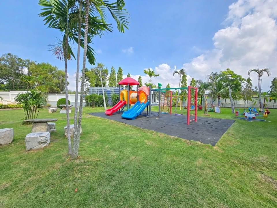 Detached House For Sale