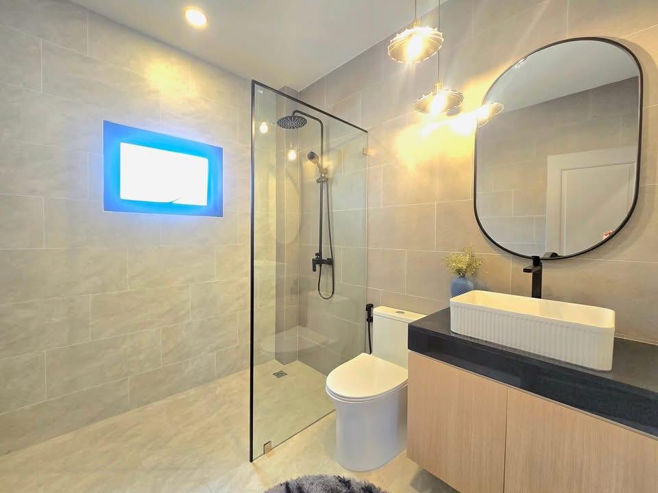 Detached House For Sale