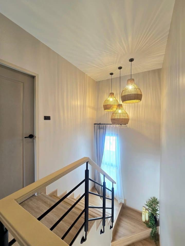 Detached House For Sale