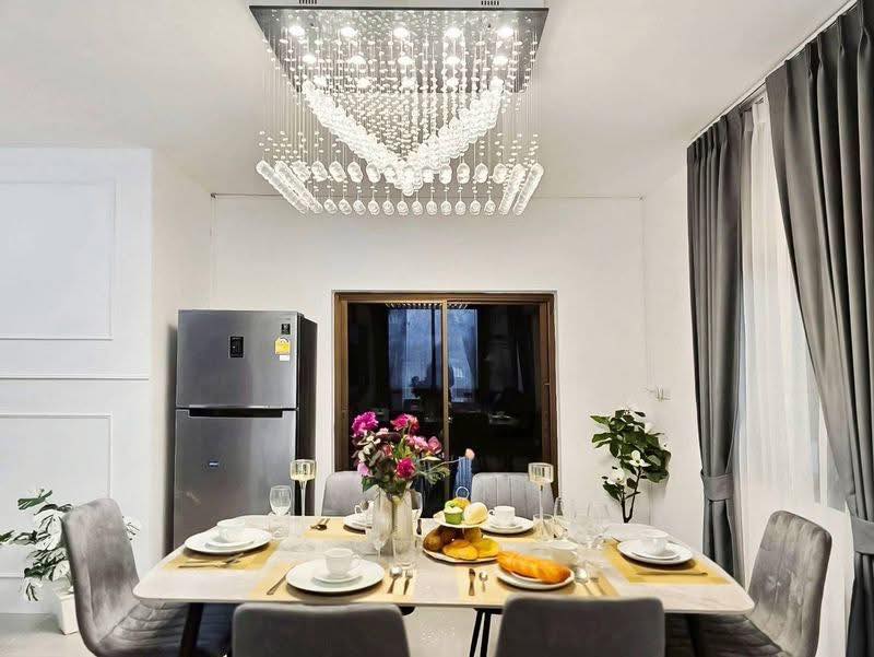 Detached House For Rent