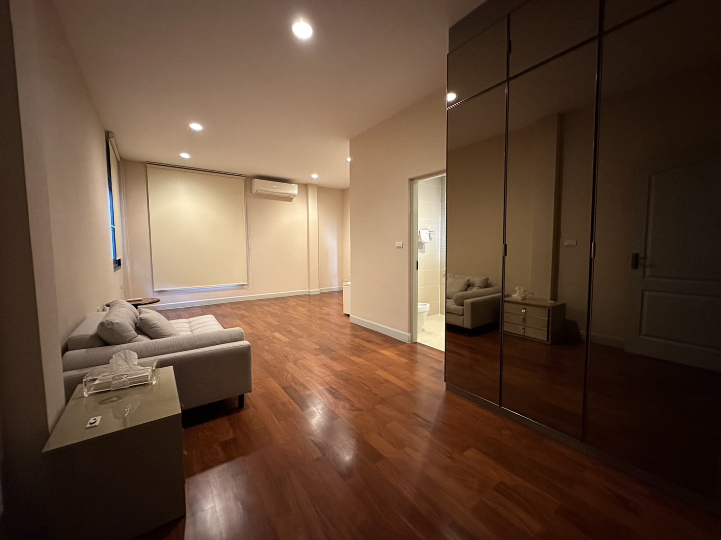 Detached House For Sale