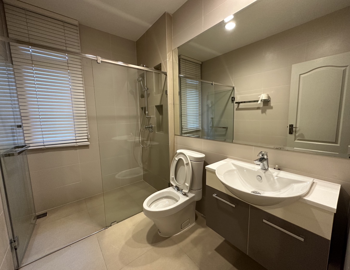 Detached House For Sale