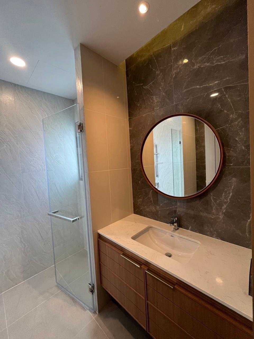 Detached House For Rent