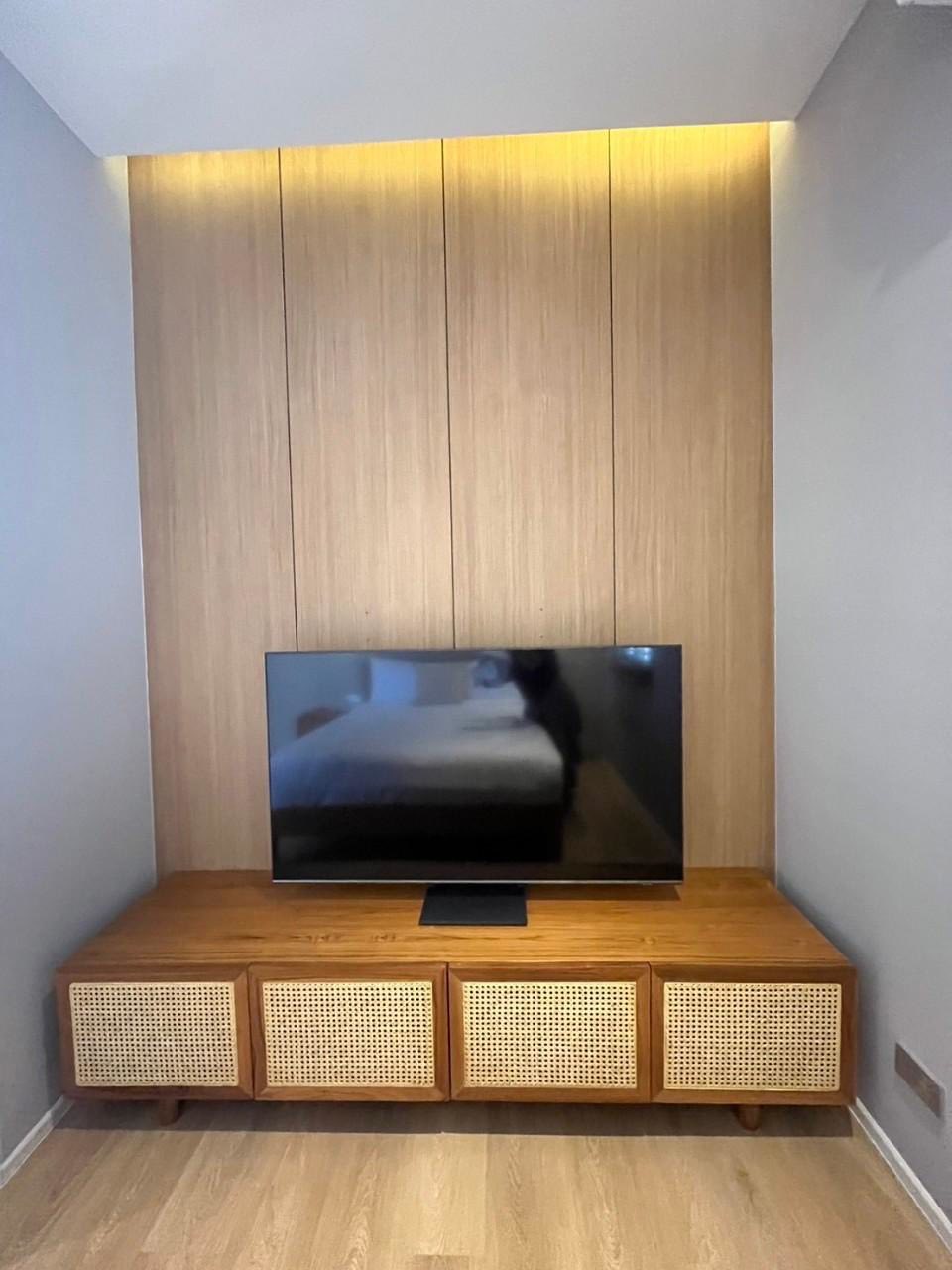 Detached House For Rent