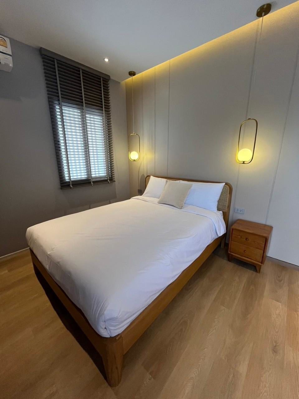 Detached House For Rent