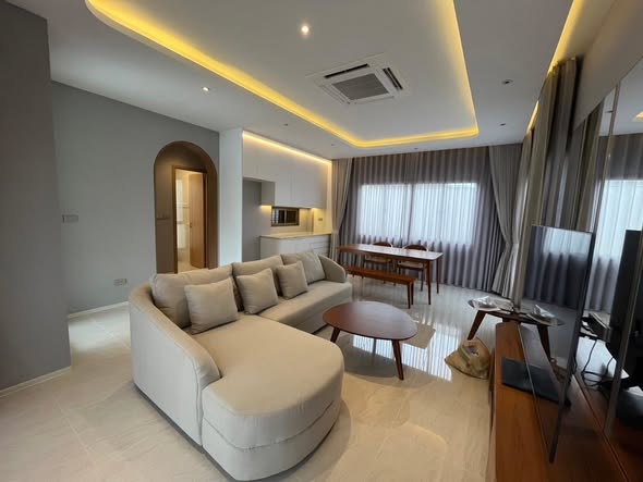 Detached House For Rent