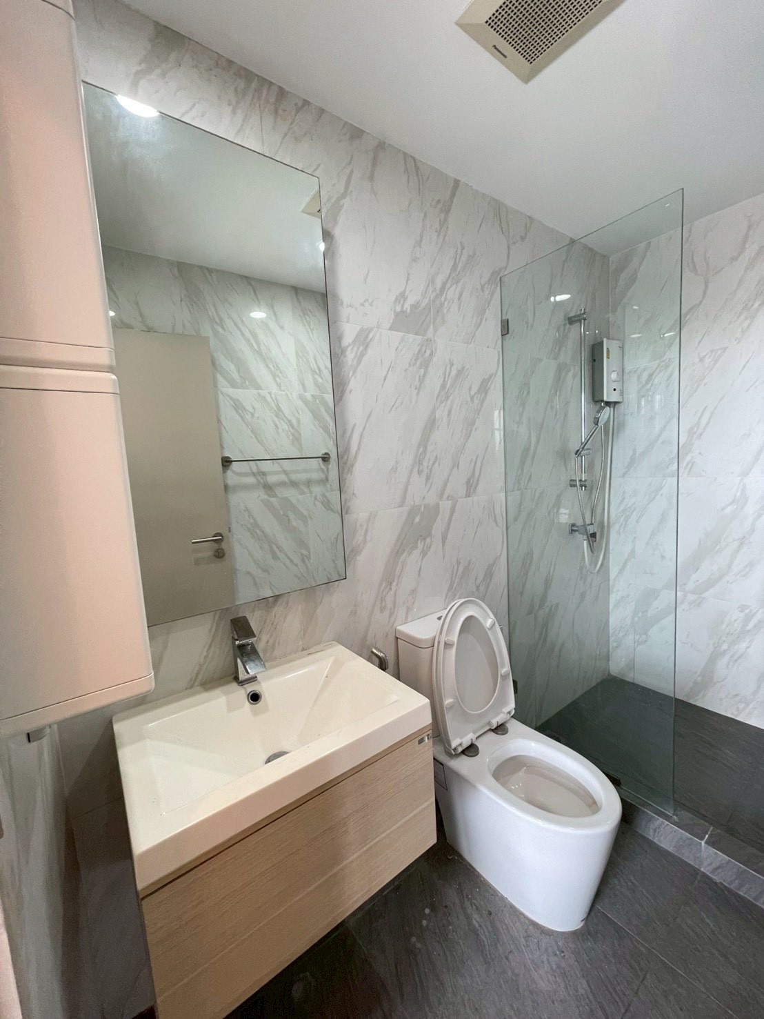 One Bedroom Condo For Rent