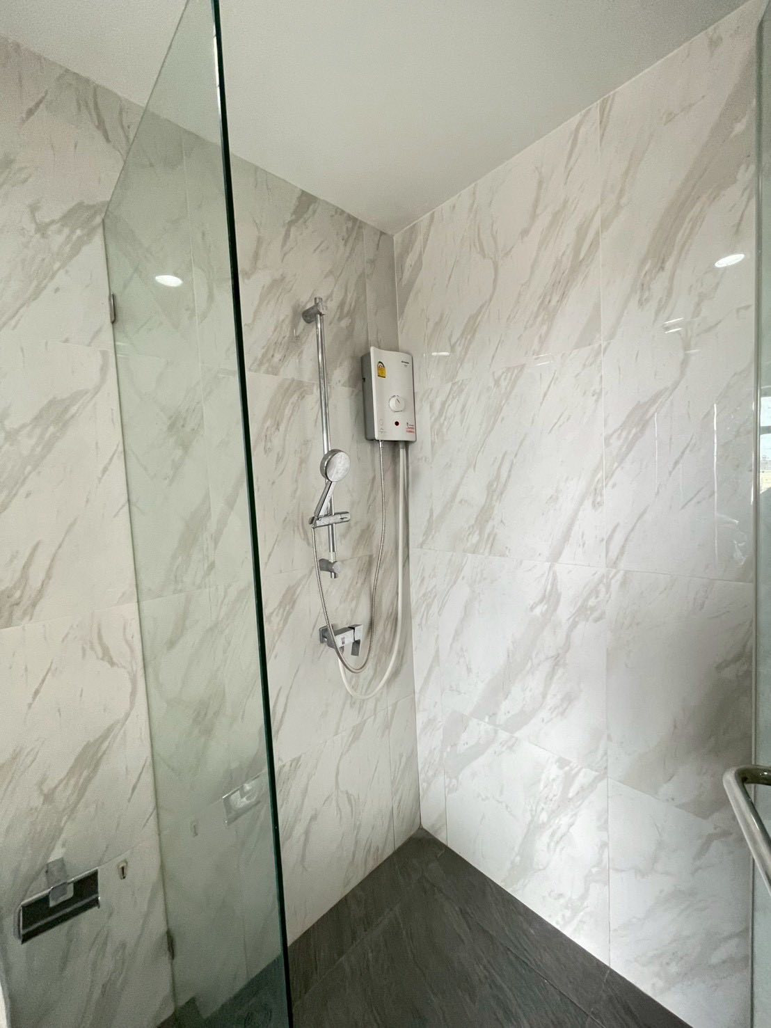 One Bedroom Condo For Rent