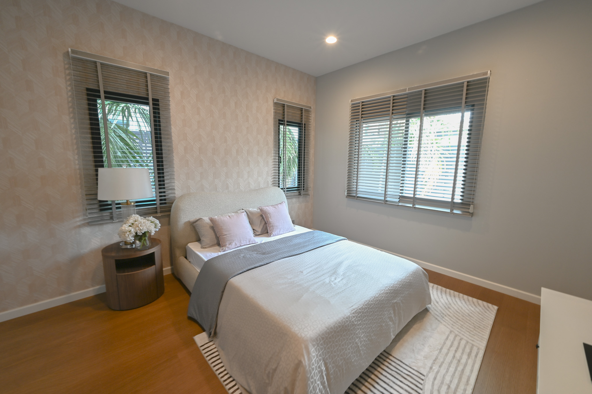 Detached House For Rent