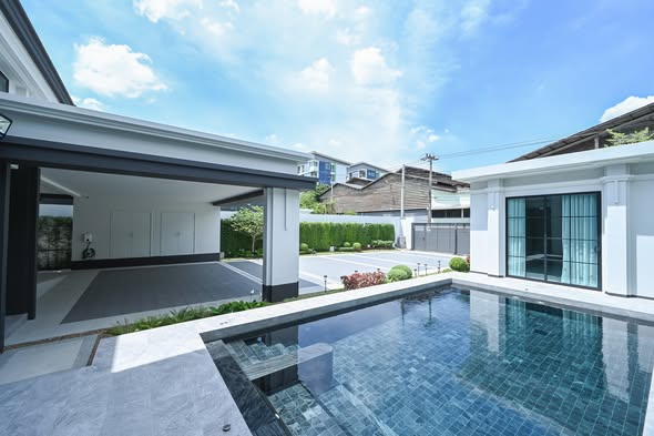 Detached House For Rent