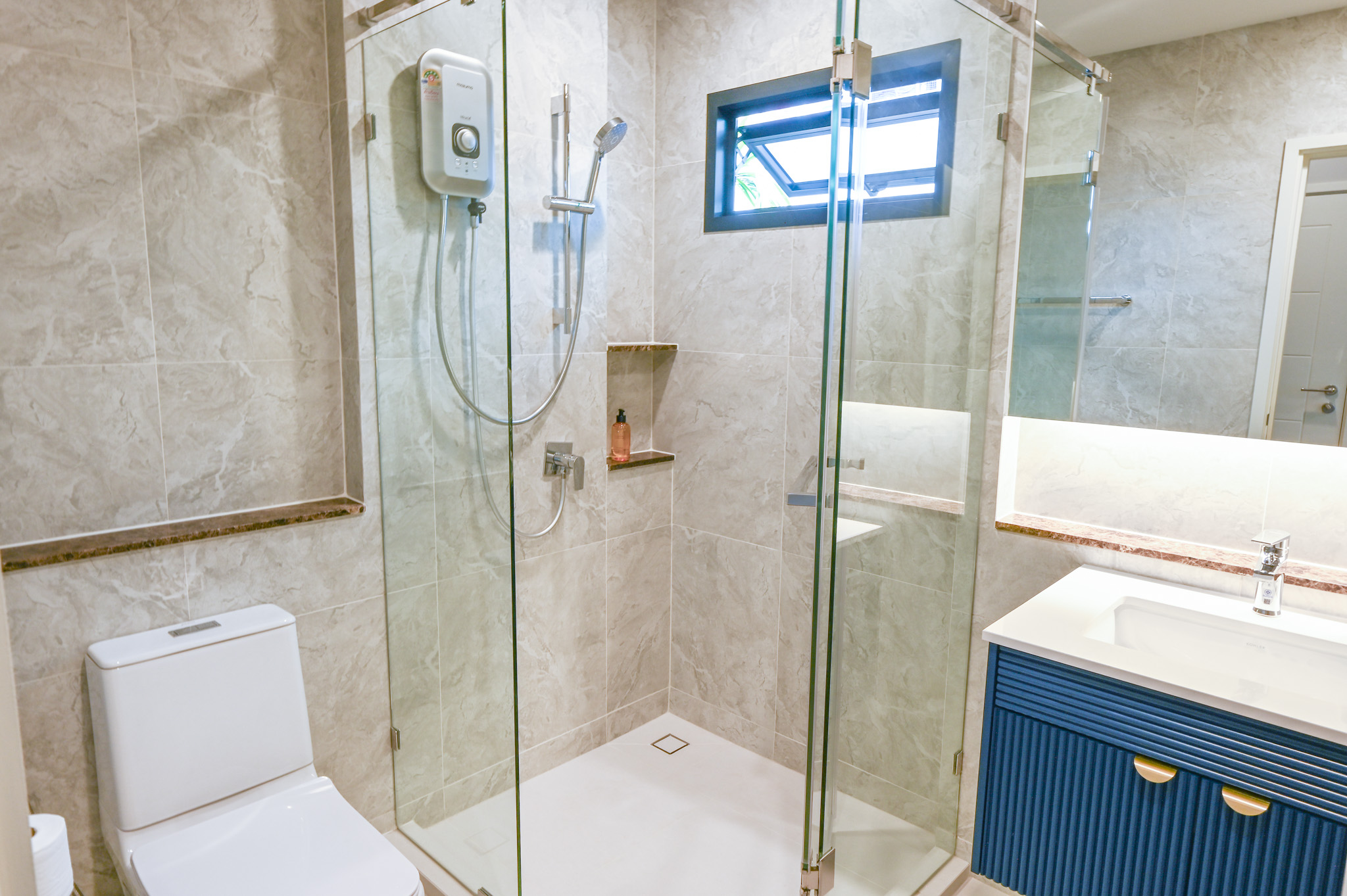 Detached House For Rent