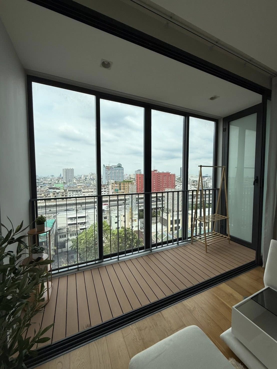 One Bedroom Condo For Rent