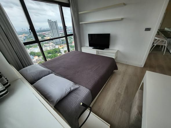 One Bedroom Condo For Rent