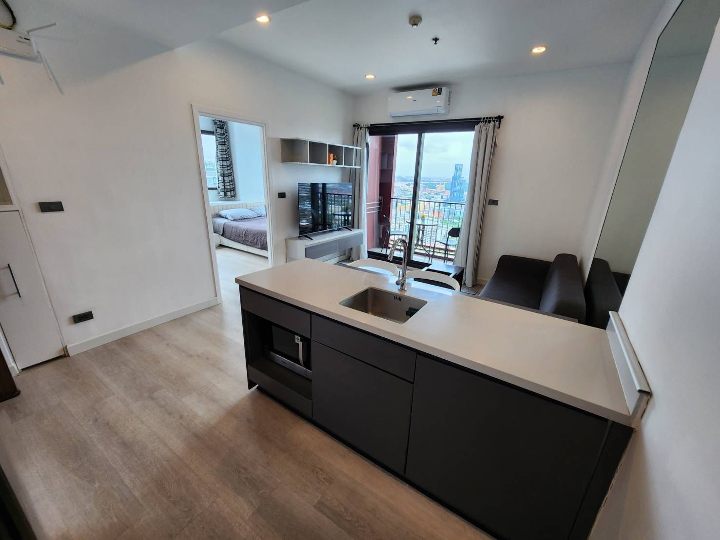 One Bedroom Condo For Rent