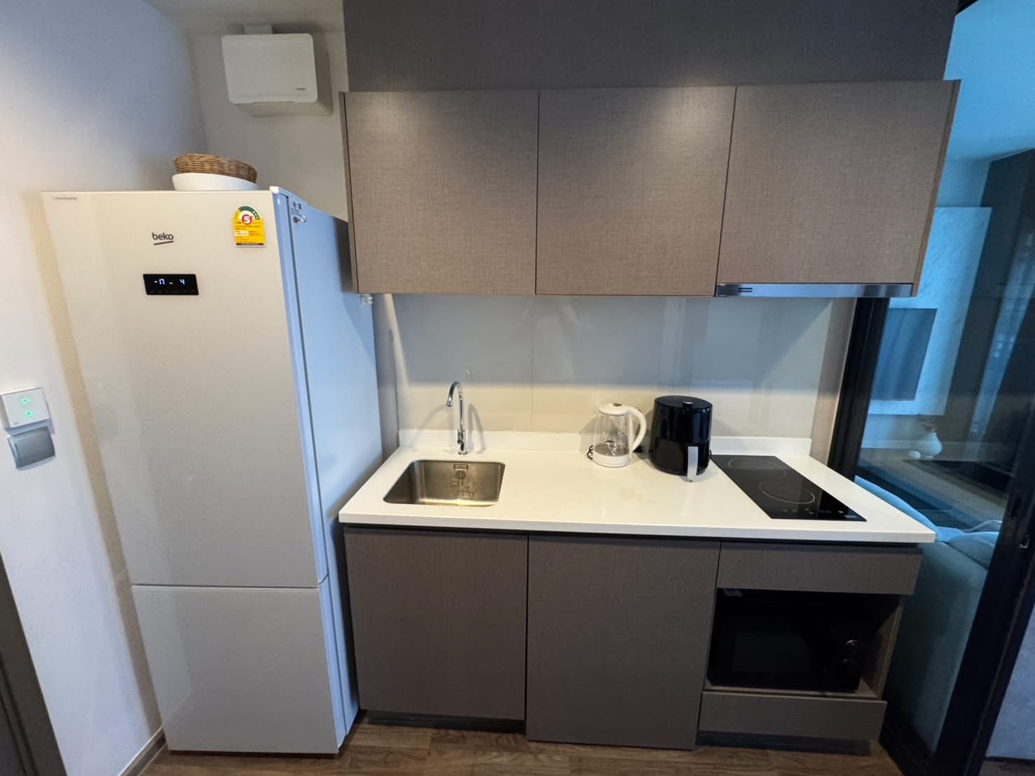 One Bedroom Condo For Rent