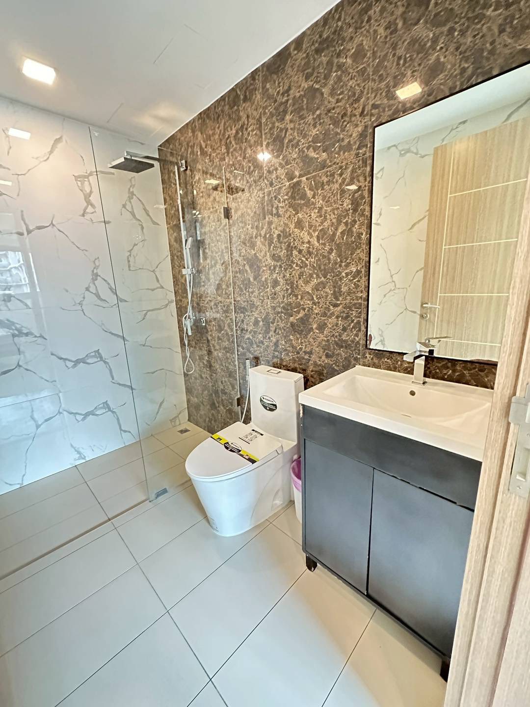 Two Bedroom Condo For Rent