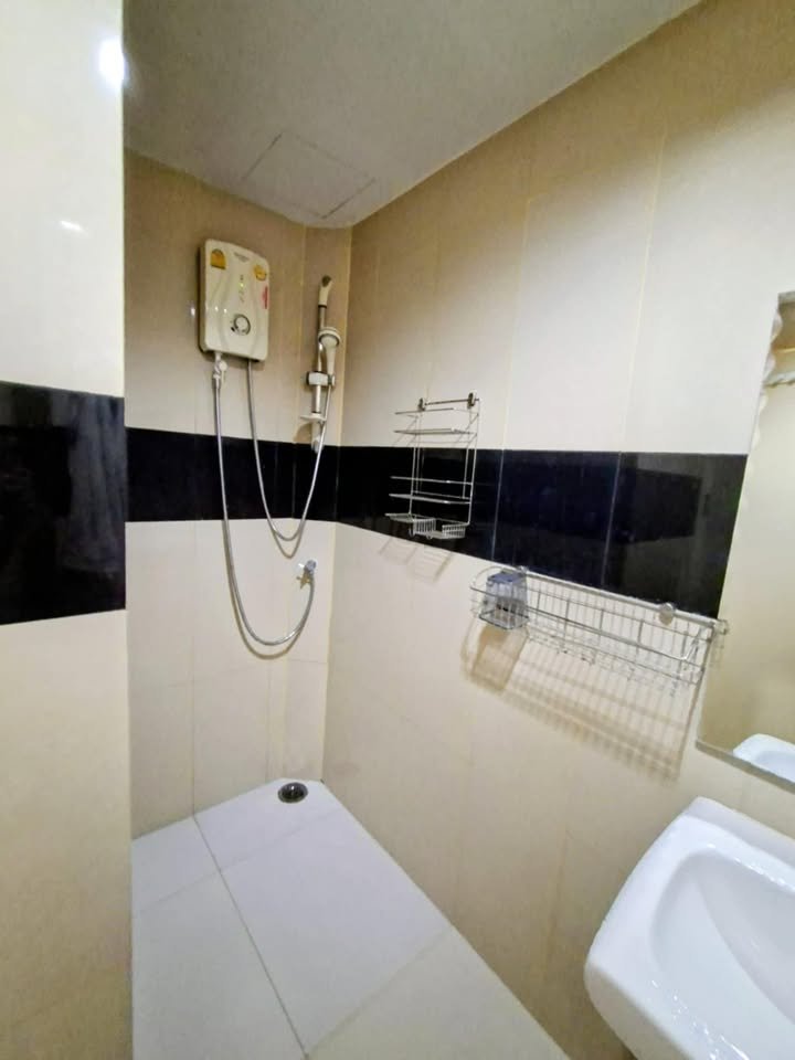 One Bedroom Condo For Rent