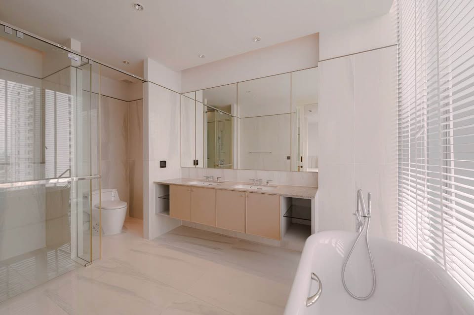 Three Bedroom Condo For Rent