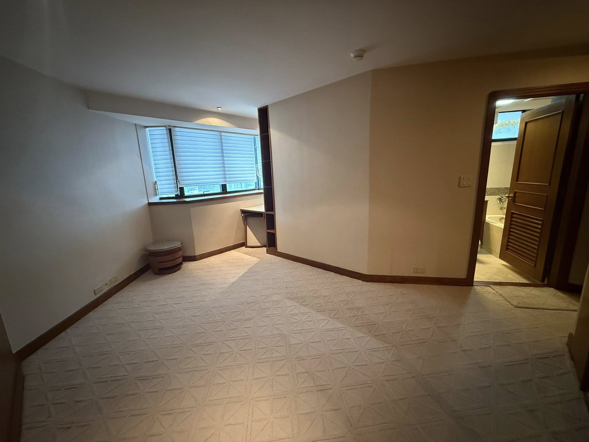 Three Bedroom Condo For Rent
