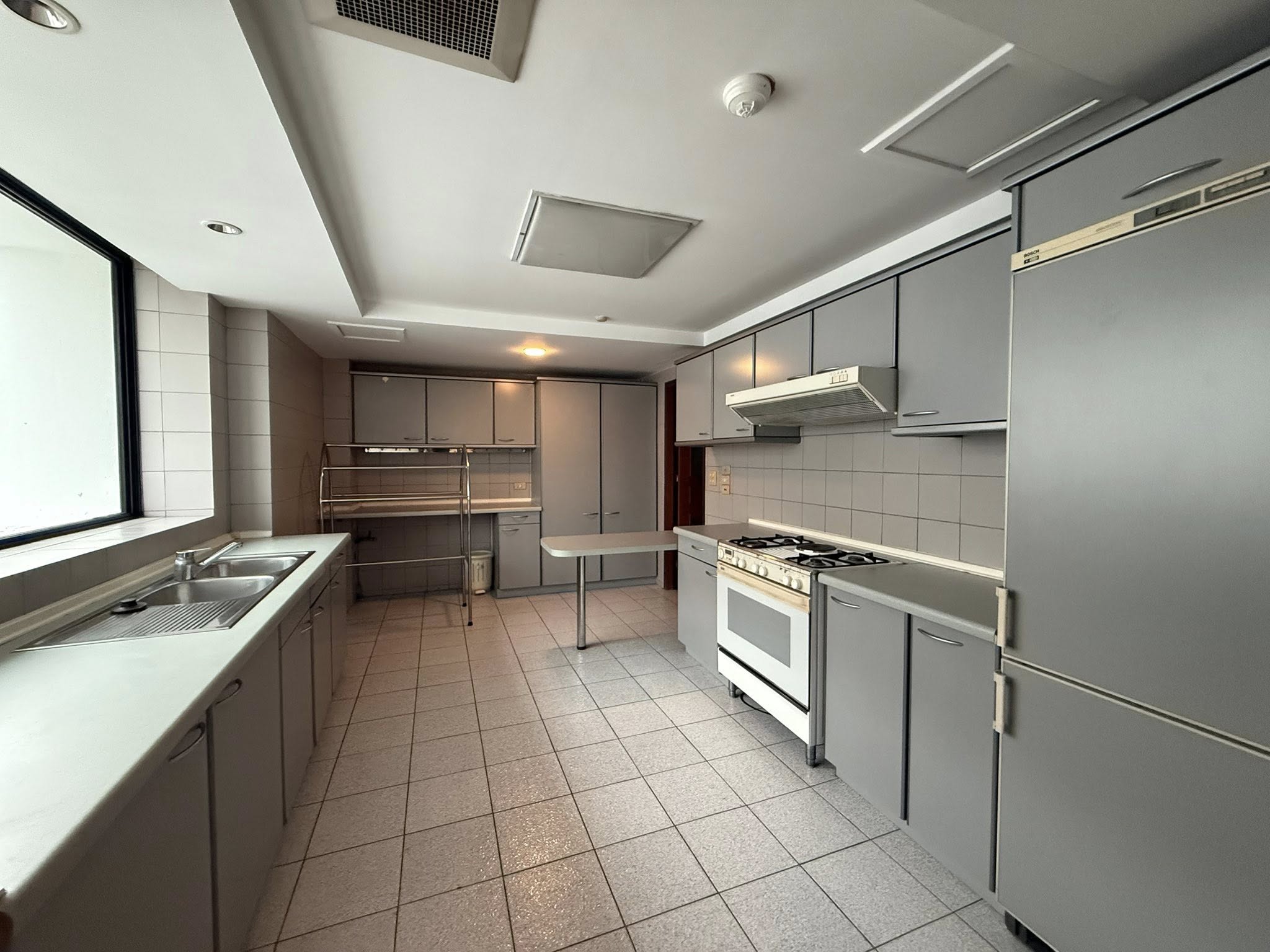 Three Bedroom Condo For Rent