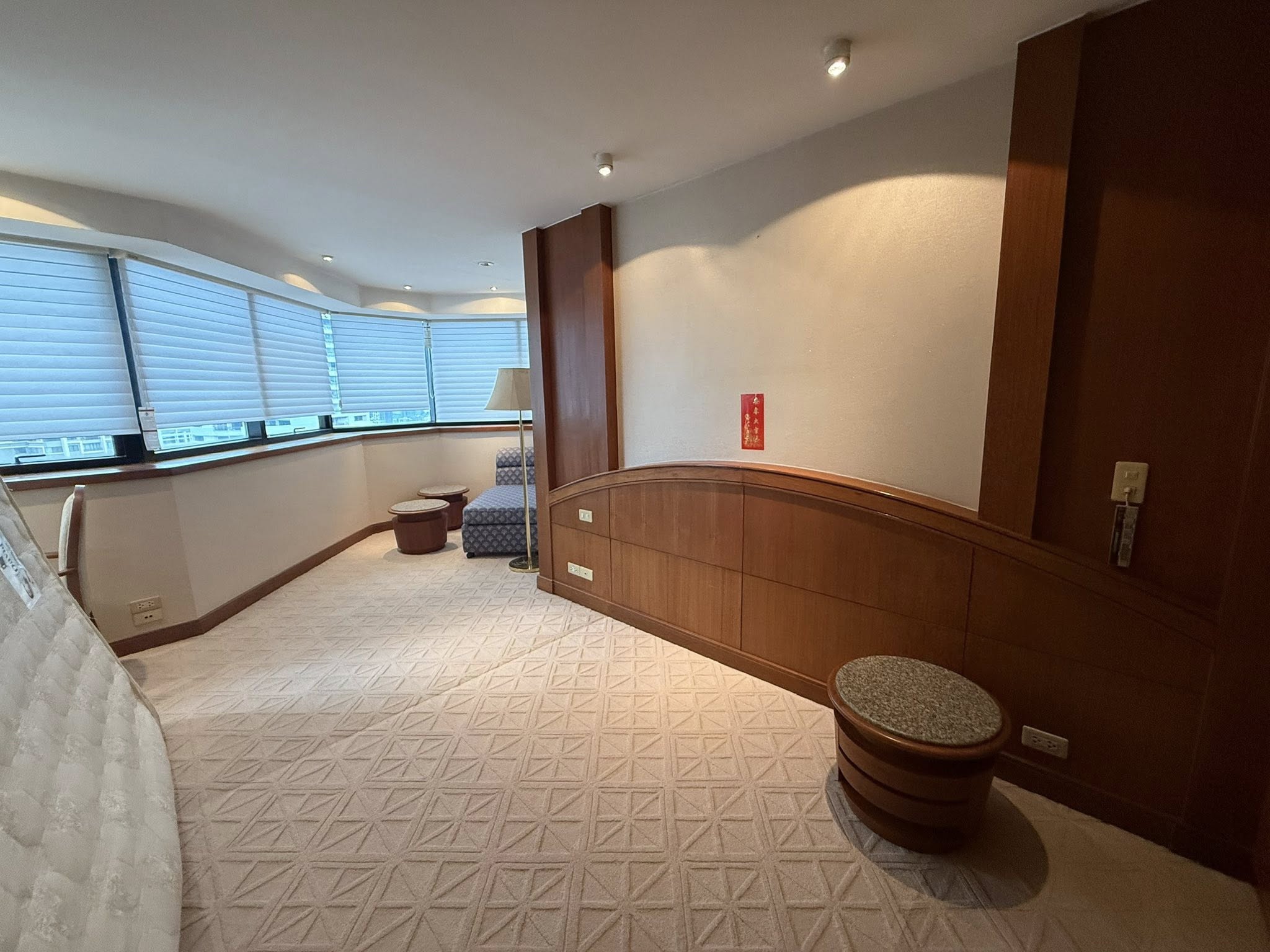 Three Bedroom Condo For Rent