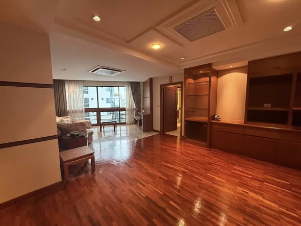 Three Bedroom Condo For Rent