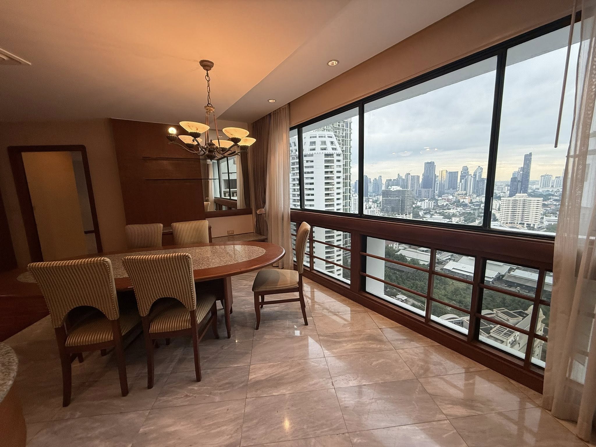 Three Bedroom Condo For Rent