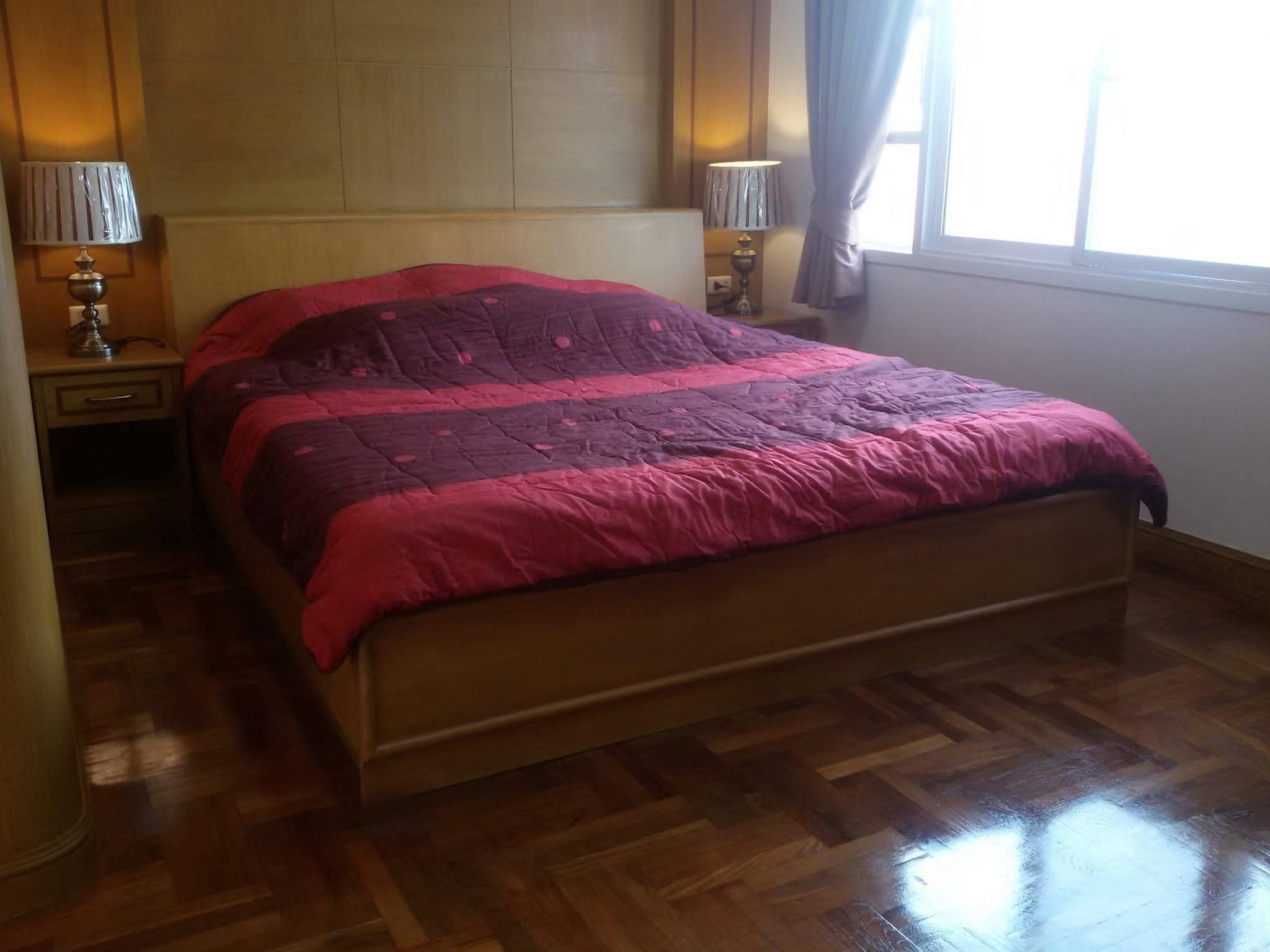 Detached House For Rent