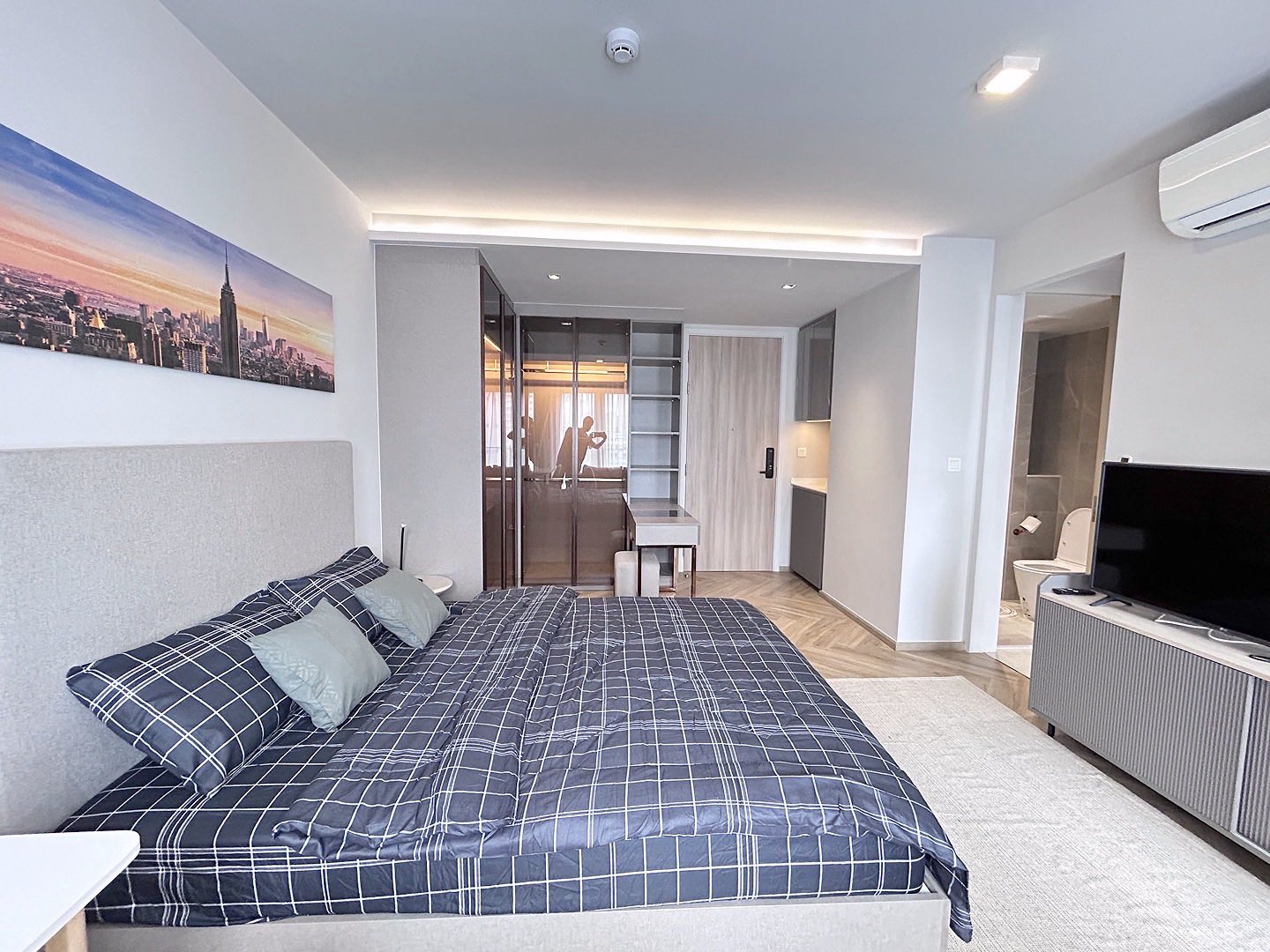 One Bedroom Condo For Rent