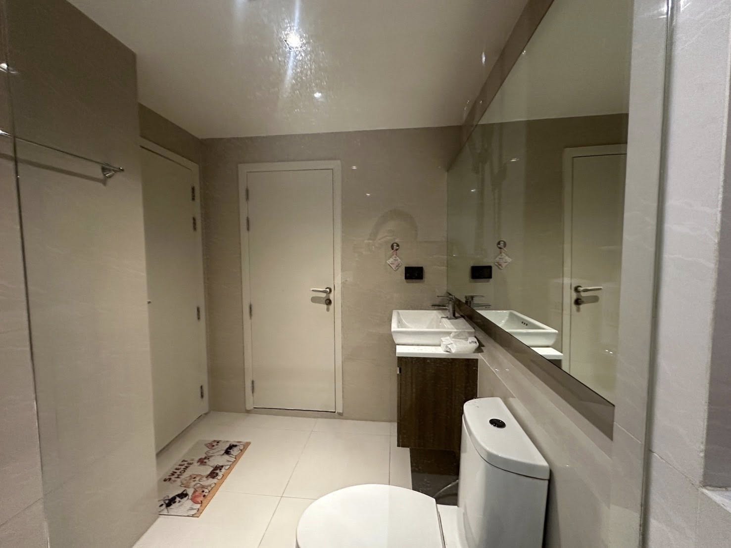 Two Bedroom Condo For Rent