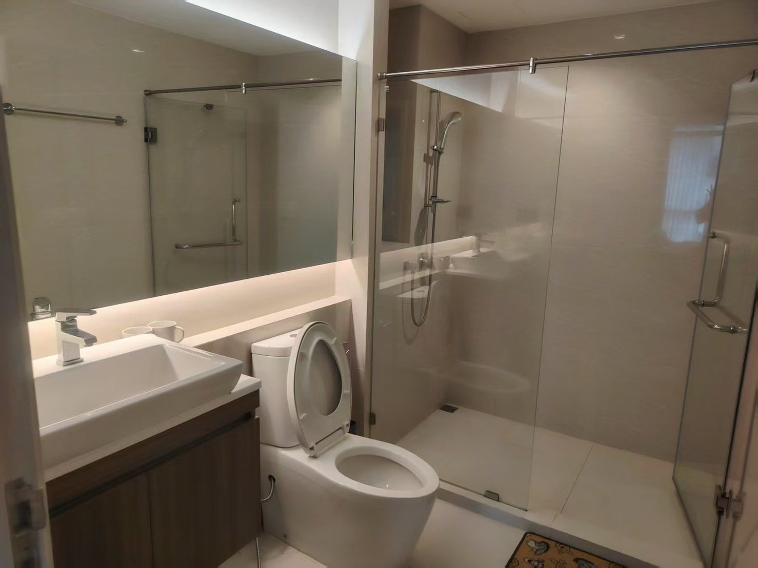 Two Bedroom Condo For Rent