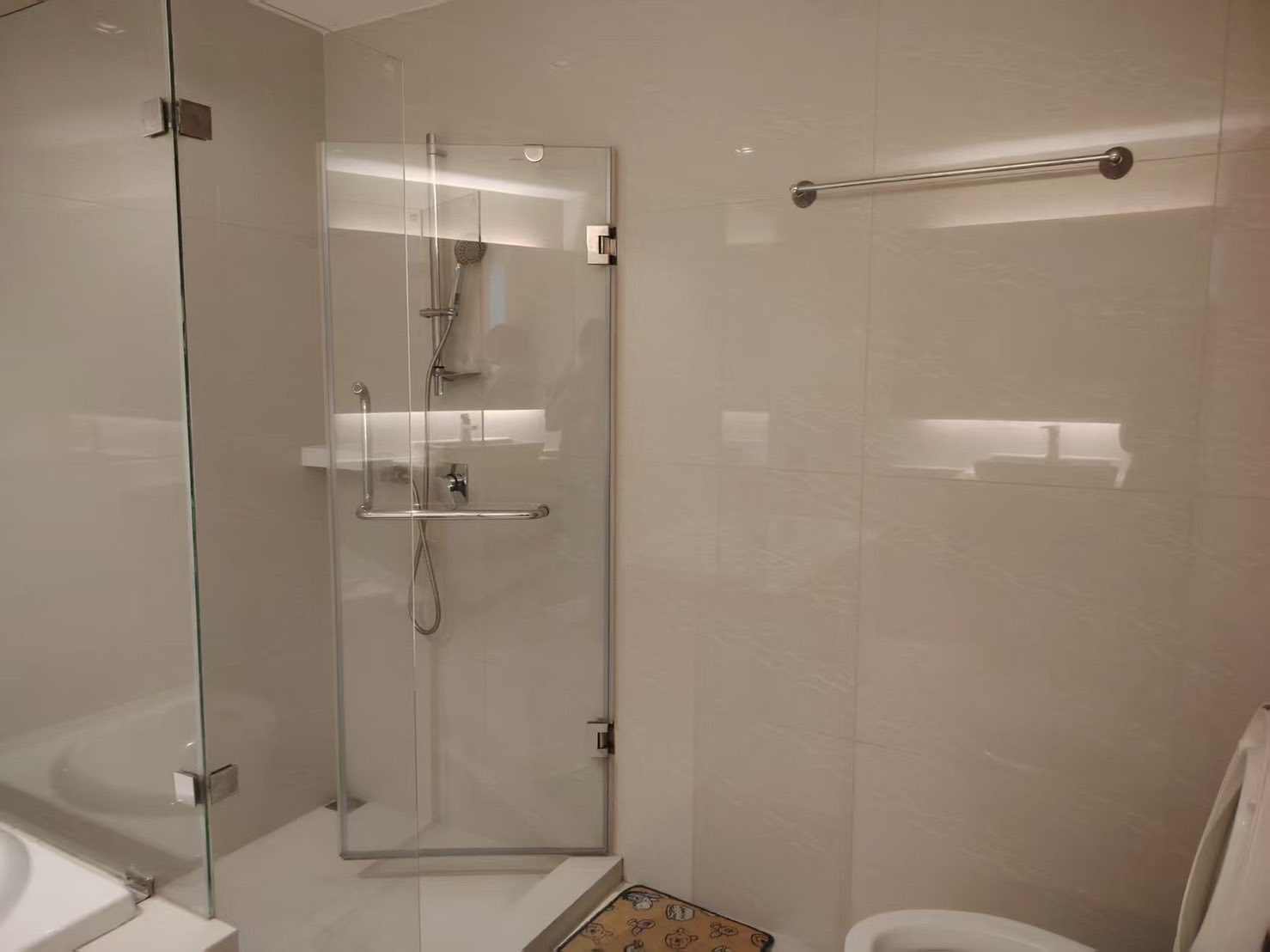 Two Bedroom Condo For Rent