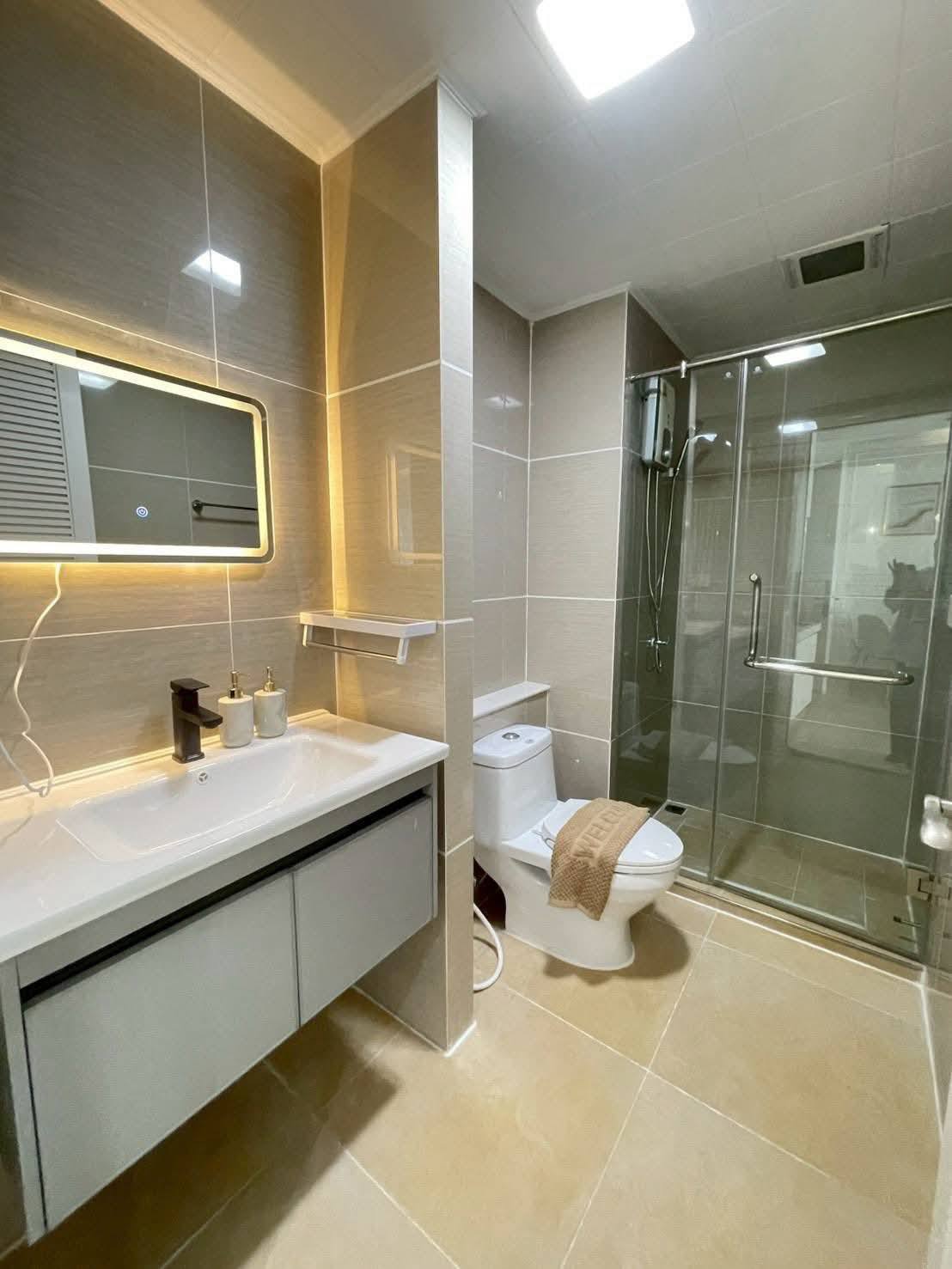 One Bedroom Condo For Rent