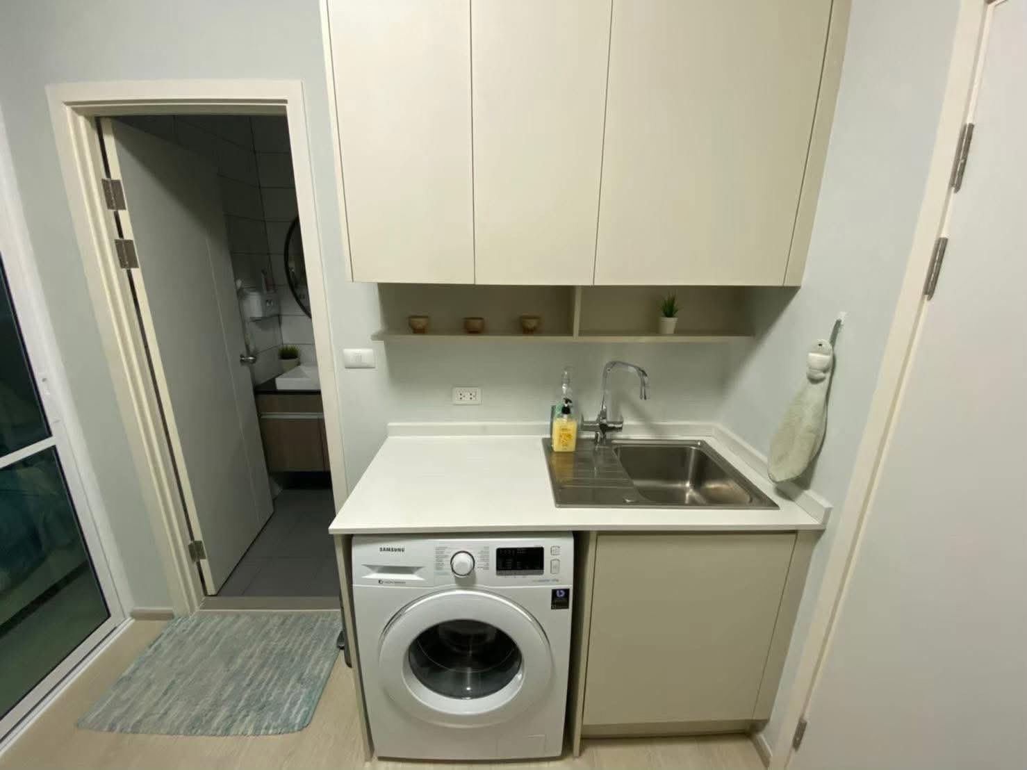 One Bedroom Condo For Rent