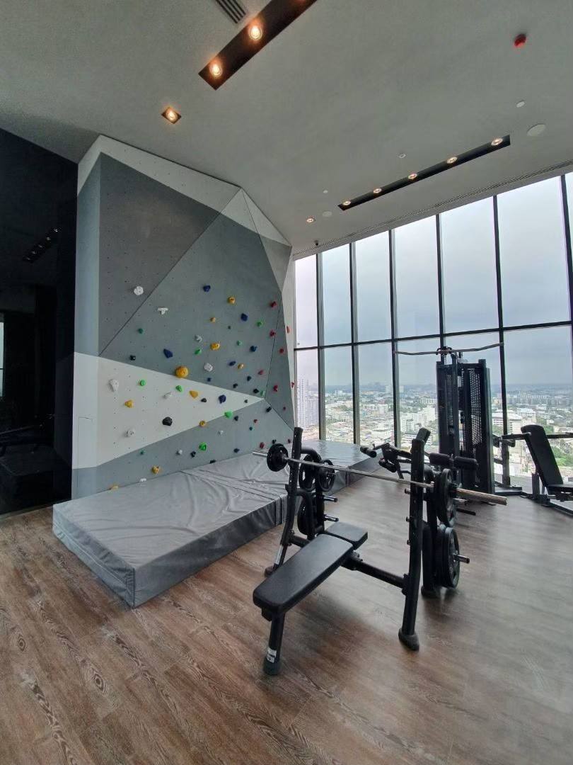 One Bedroom Condo For Rent