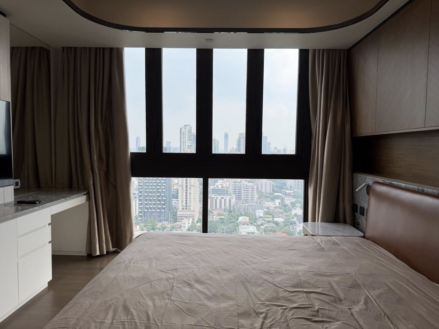 Three Bedroom Condo For Rent