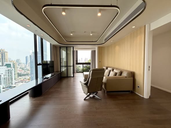 Three Bedroom Condo For Rent