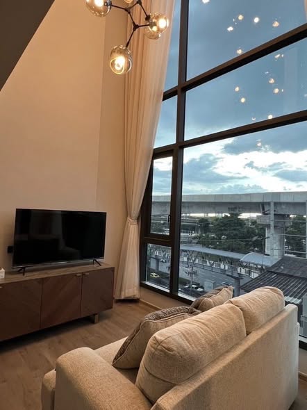 Duplex One Bedroom Condo For Rent