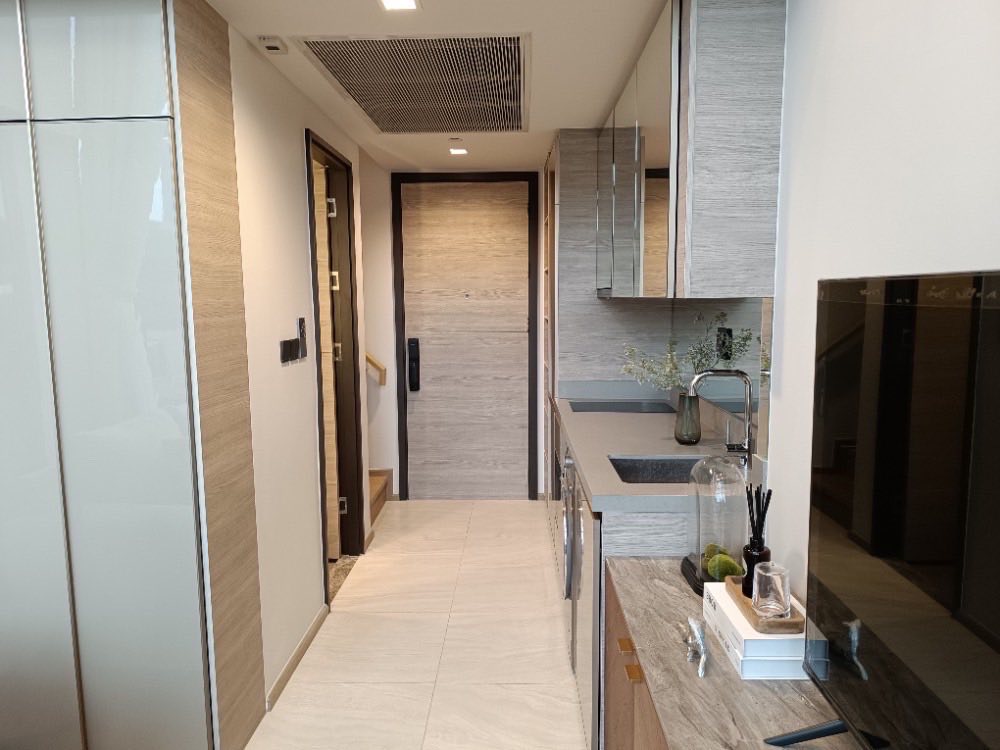 Duplex One Bedroom Condo For Rent