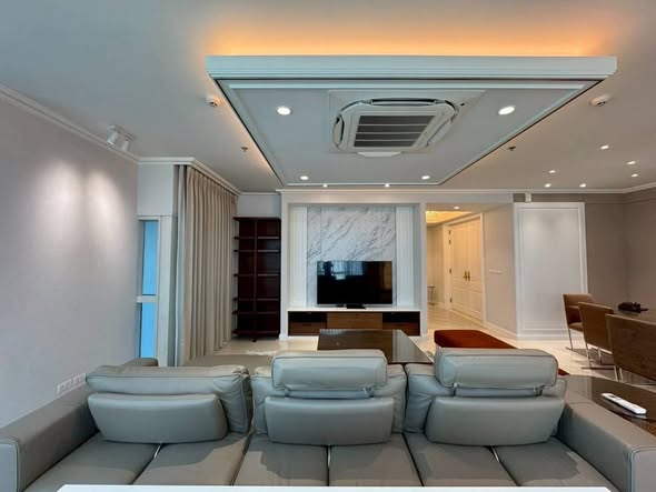 Three Bedroom Condo For Rent