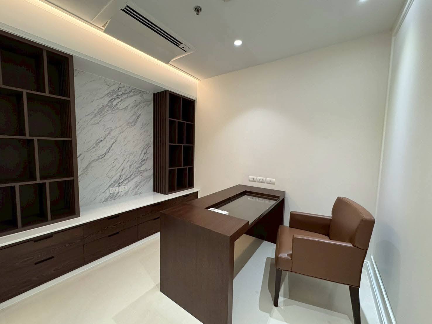 Three Bedroom Condo For Rent